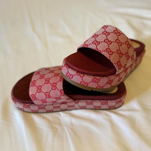 Gucci - Women’s GG Platform Slides - Picture 1 of 5